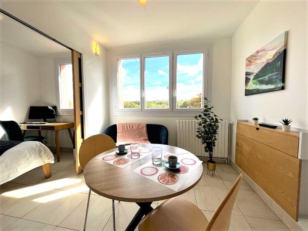 Le Prasino - Paisible Appartement Proche Rer - Bail Mobilite Massy  Ngoại thất bức ảnh